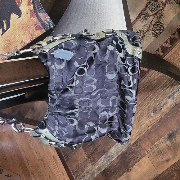 Coach Purse - Picture 4 of 7